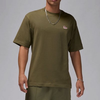 Футболка Jordan Brand Sneaker Patch Tee Футболка Jordan Brand Sneaker Patch Tee